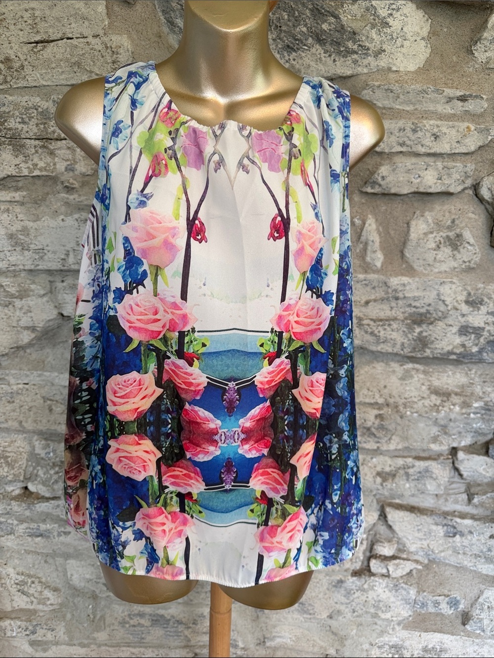 Floral Print Sleeveless Top - Pink & Blue